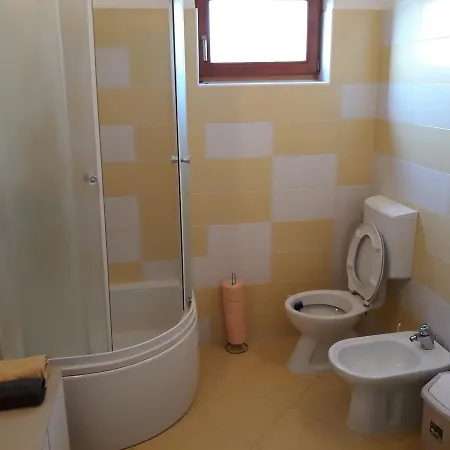 Apartman Adrian Lejlighed