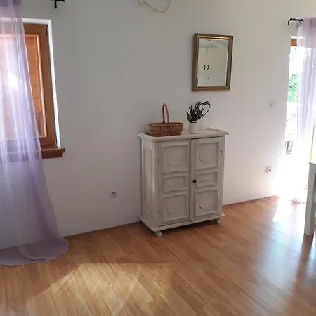 Apartman Adrian
